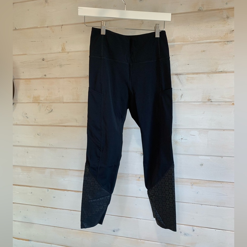 Zyia | Black Leggings w Floral Design